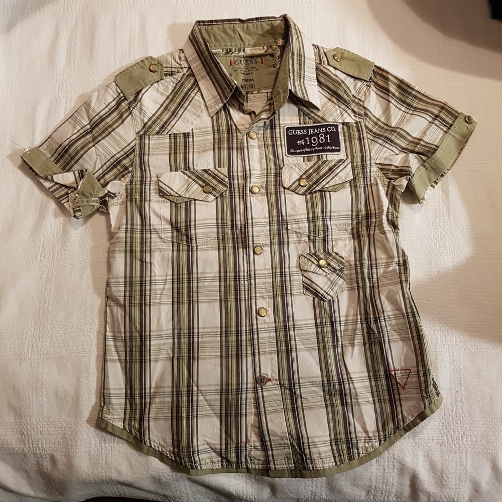 Guess boys size 8/10 plaid snap closure short sleeve shirt, 2 pockets, EUC